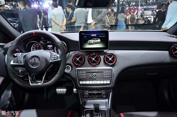 2015广州车展 新款奔驰A45 AMG国内首发