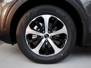 起亚(进口) 索兰托 2015款 索兰托L 2.4L GDI 汽油4WD精英版 5座